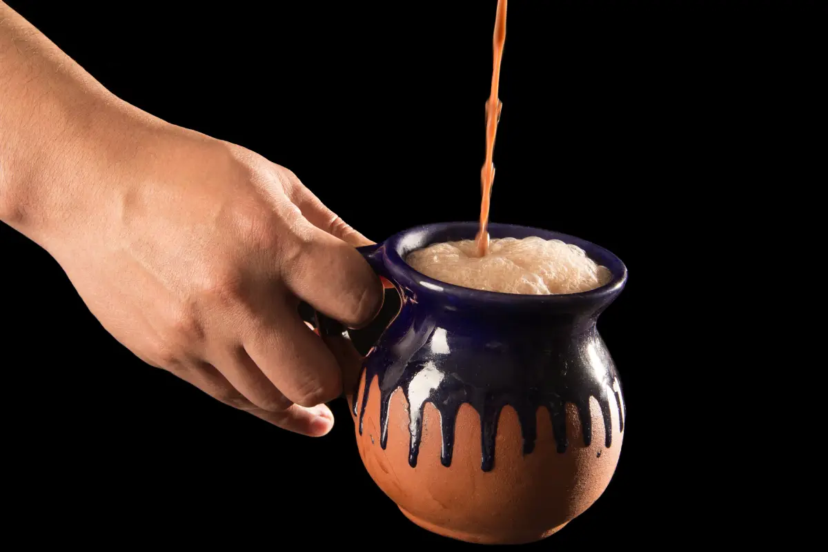 ¿Atole o champurrado? Cuál es el favorito de los mexicanos 