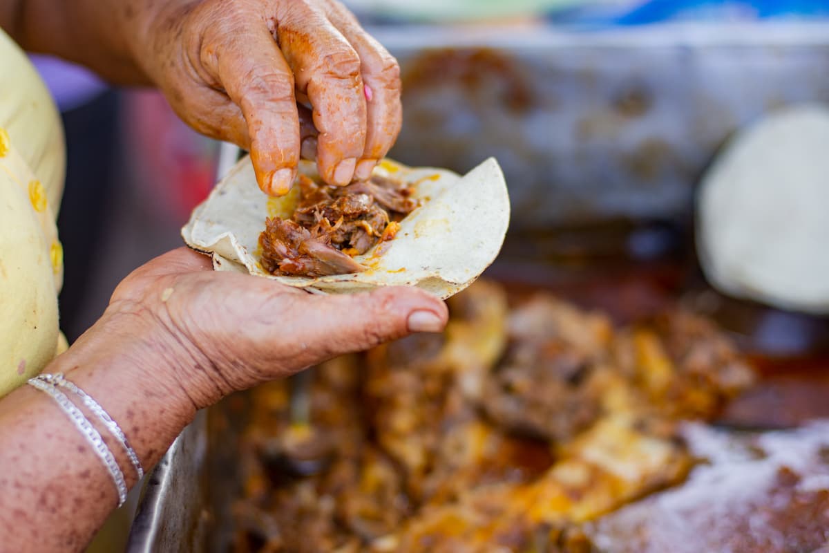 Dónde comer la mejor cochinita pibil en Mérida: 5 lugares tradicionales