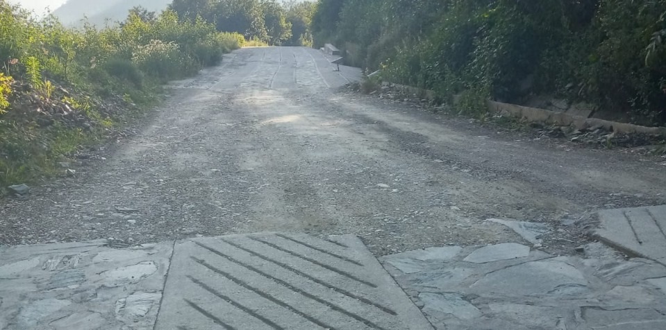 Carta de la SCT sobre camino colapsado e incompleto en Oaxaca