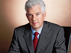 Renuncia Gastón Azcárraga a dirección general de Posadas