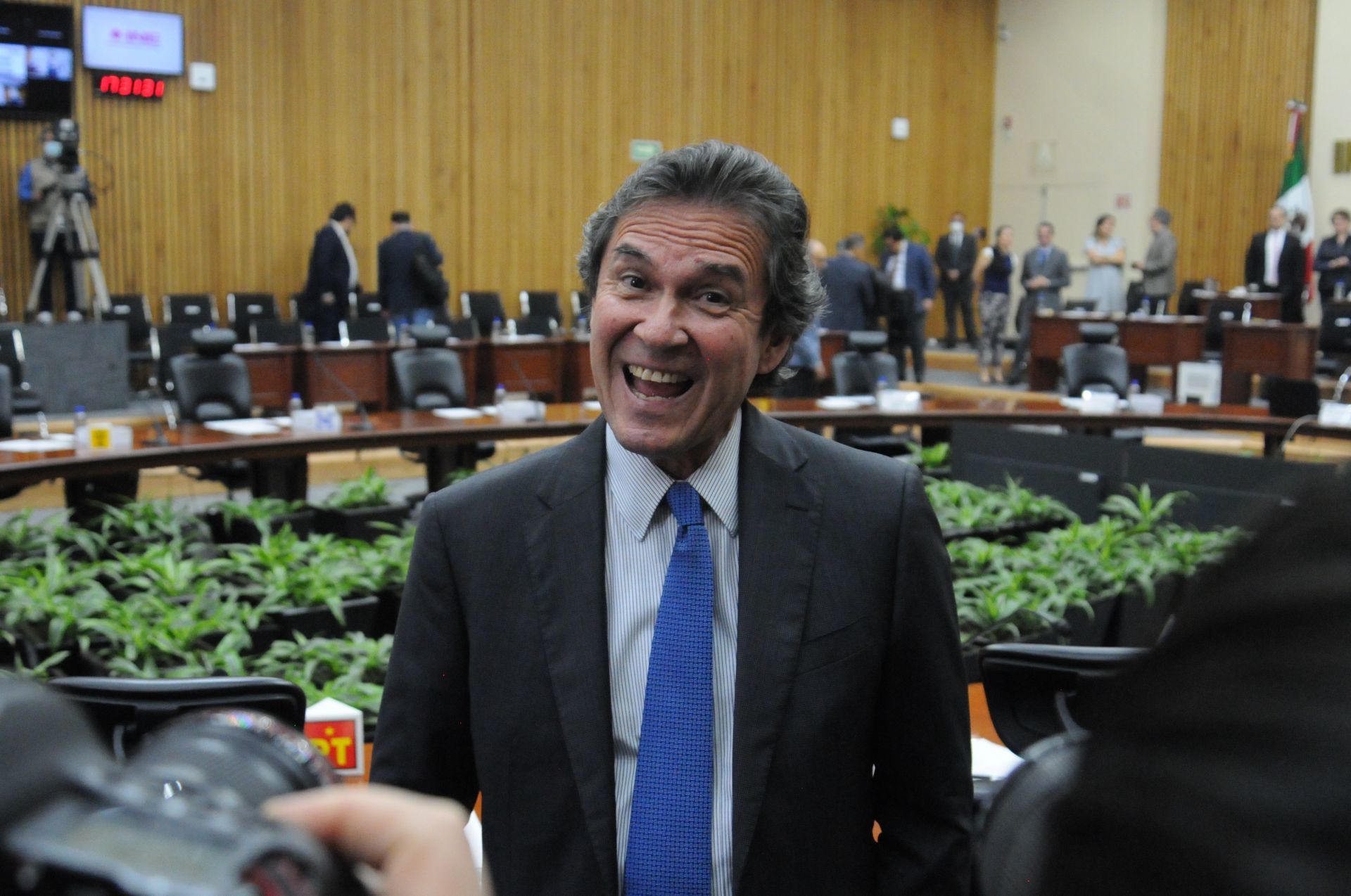 Morena afirma que Edmundo Jacobo deja el INE con pendientes financieros y millonario finiquito