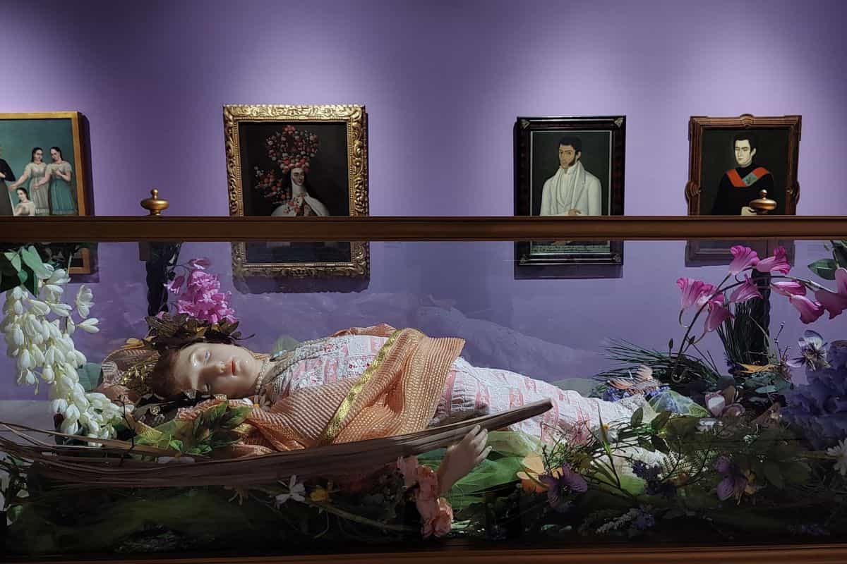"El beso de la muerte", la expo de arte mortuorio en el Museo de San Carlos