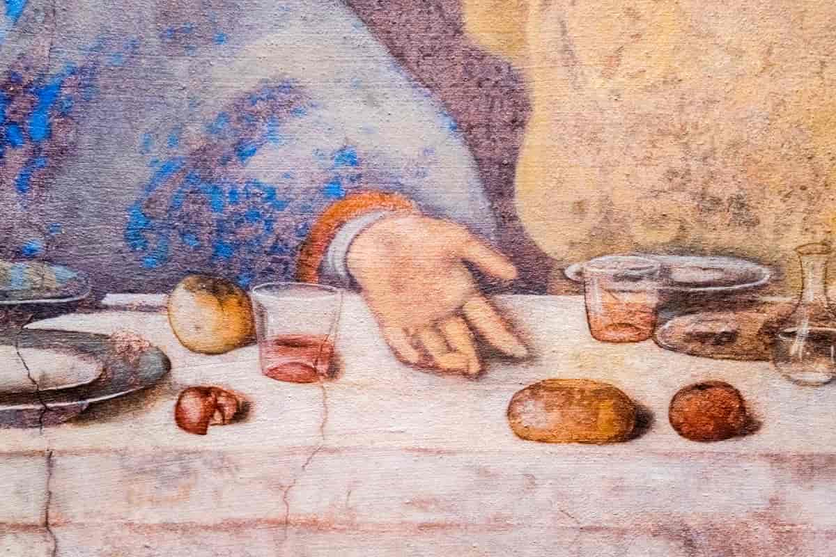 Elementos de la última cena pintada por Da Vinci.