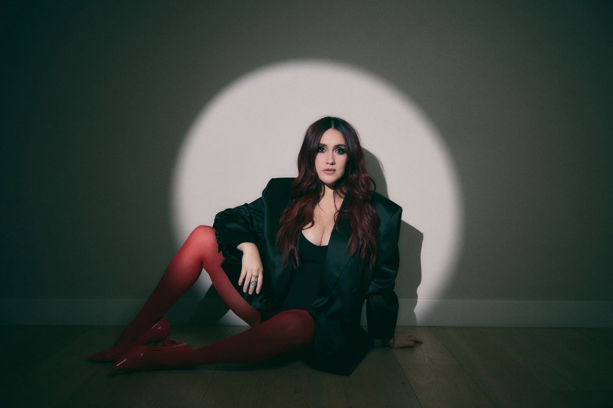 Entre los "Casi algo" y su embarazo, Dulce María sigue sus planes musicales