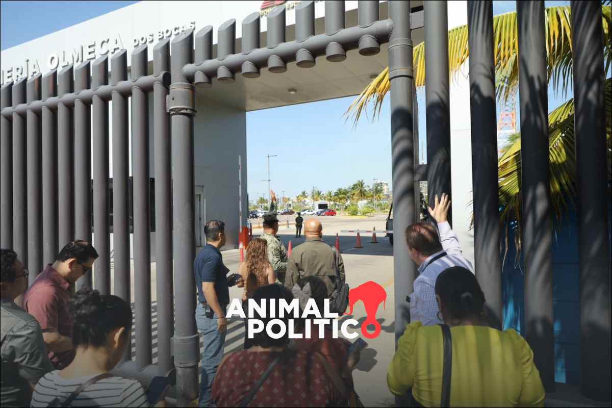 Tras recorrido en la refinería Dos Bocas convocado por Pemex, padres insisten en reubicar escuelas
