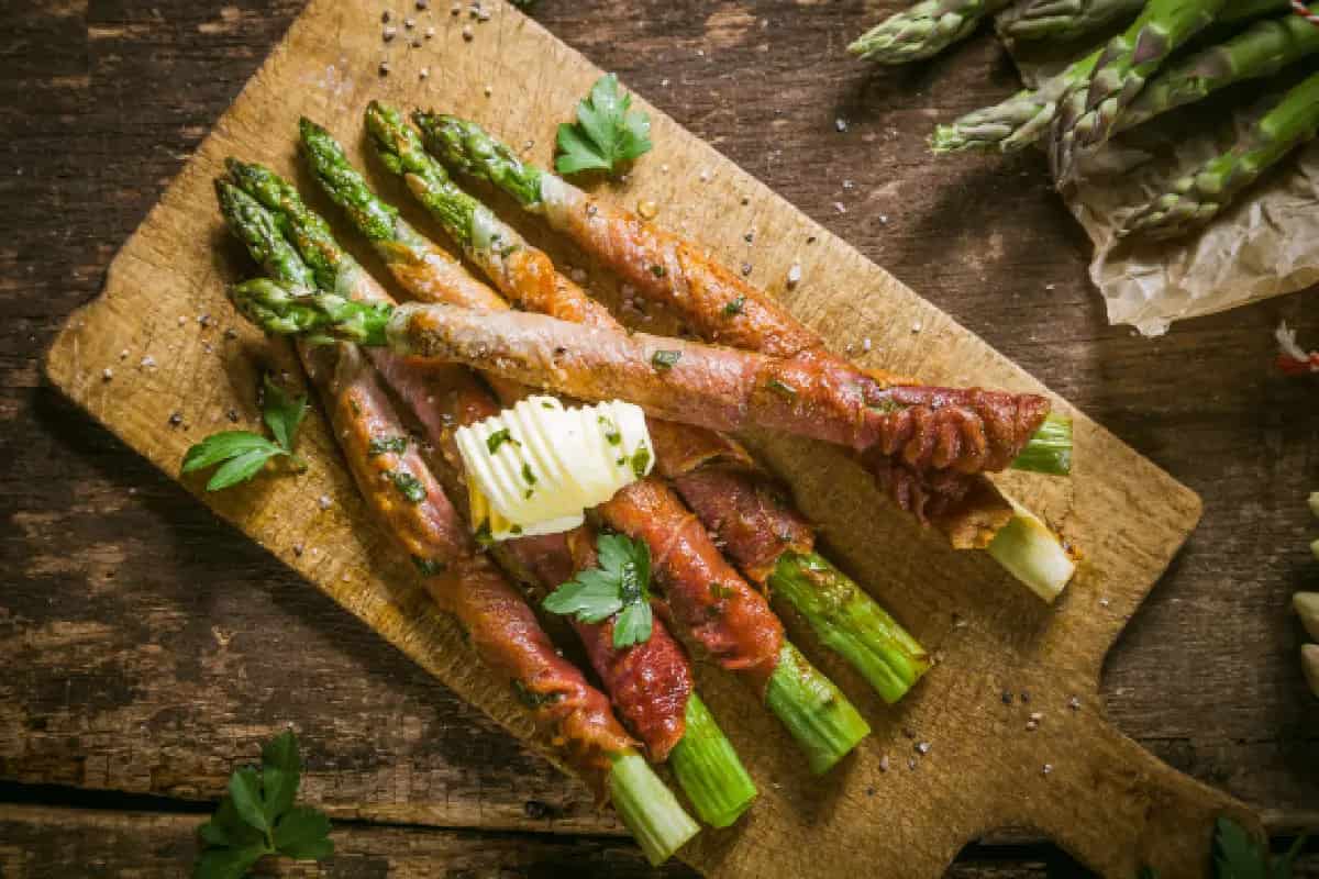 Prepara los mejores espárragos con limón y mantequilla