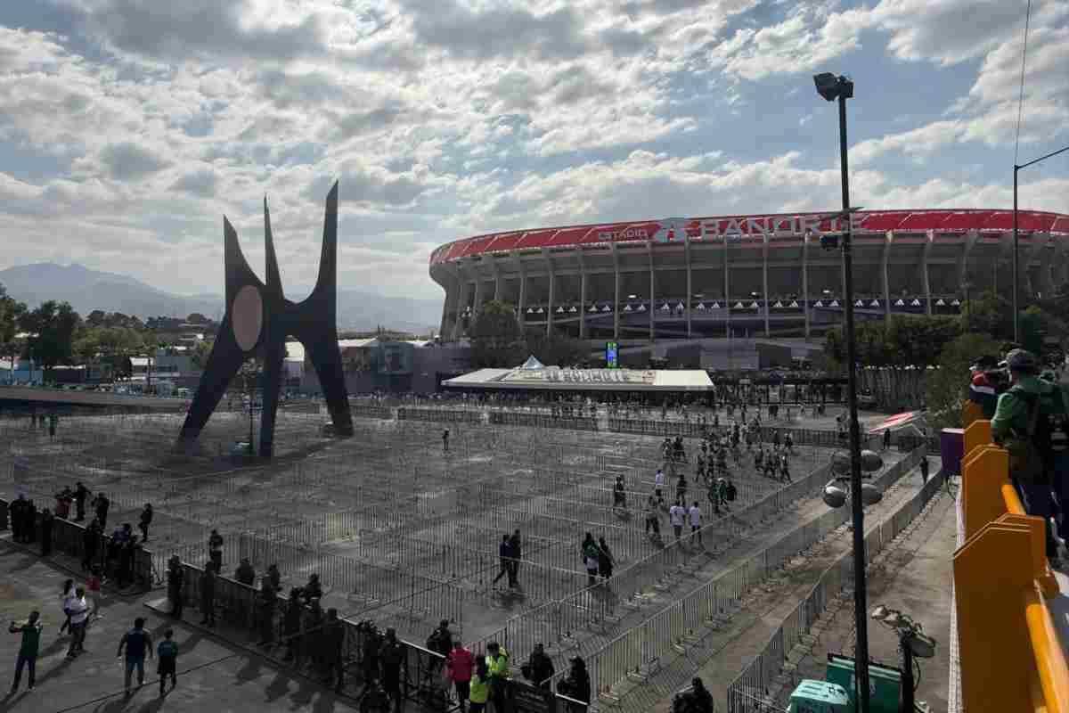 Estadio Azteca inaiguración 