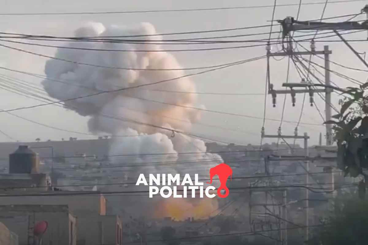 Suman 2 personas muertas por explosión de taller clandestino de fuegos pirotécnicos en Chimalhuacán