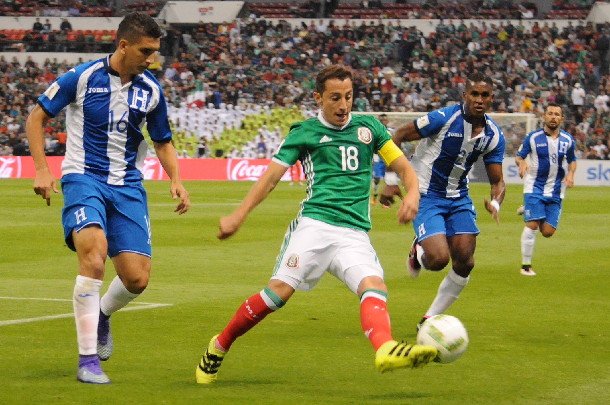 FIFA multa a México por gritos homofóbicos; la FMF apelará la sanción (otra vez)