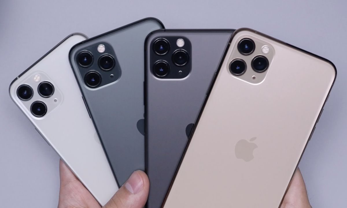 ¿Tienes un *iPhone y andas en moto? Podrías dañar la cámara* de tu teléfono, según Apple