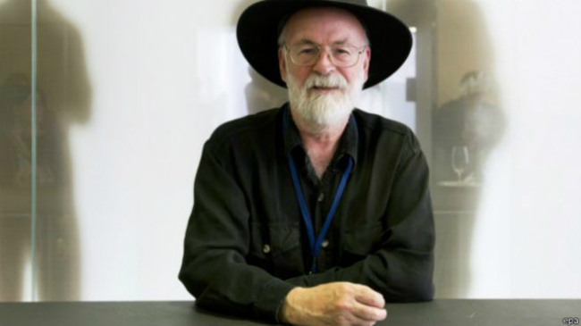 Adiós a la mente brillante de la fantasía: muere Terry Pratchett