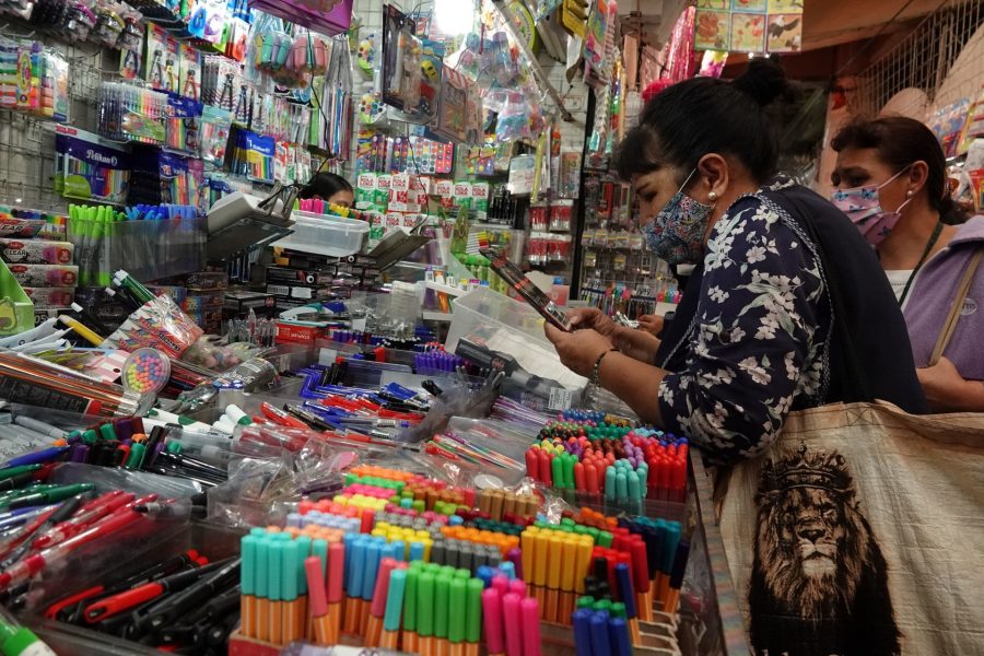 Haz un presupuesto, reutiliza, organiza: tips para comprar los útiles