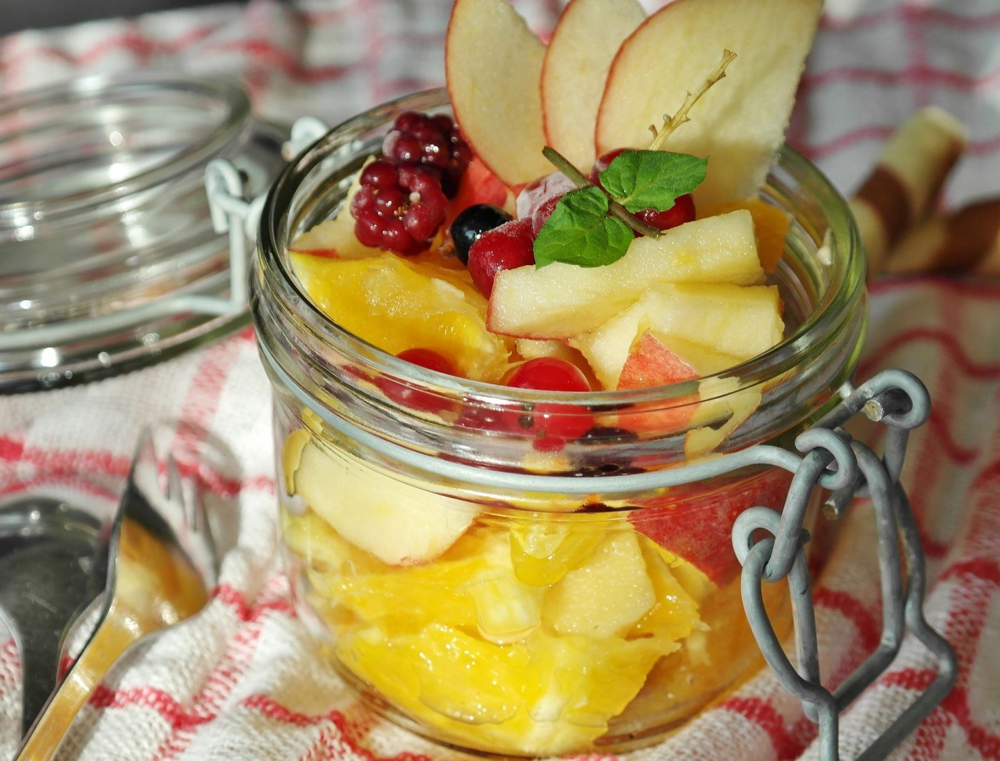 Receta de escamocha: un coctel de frutas sustancioso y refrescante