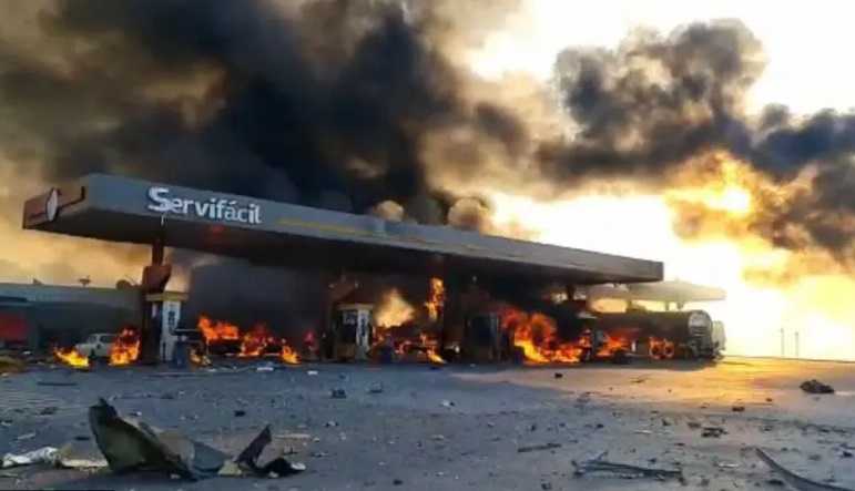 Explota pipa en gasolinera de Tula: hay dos personas muertas y al menos cuatro lesionados 