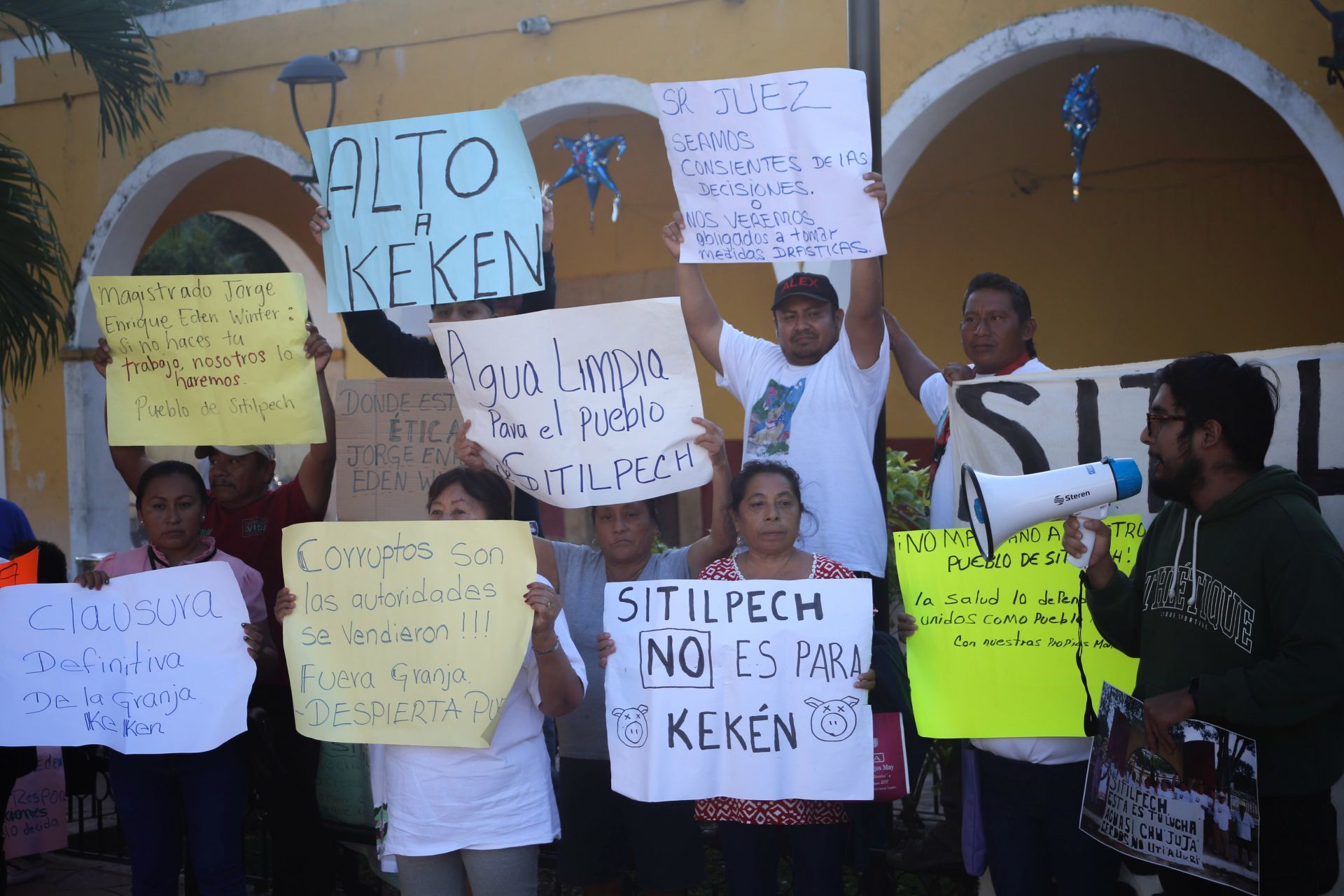Yucatán: Habitantes de Sitilpech protestan contra granja porcícola; denuncian represión y agresiones