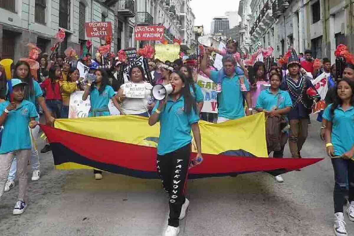 Guerreras por la Amazonía, las niñas que quieren apagar los mecheros petroleros