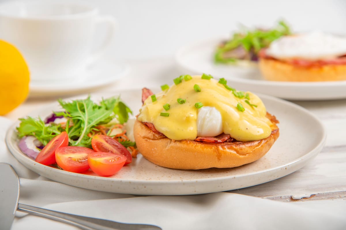 ¿Cómo hacer Huevos Benedictinos? Paso a paso lo haremos sencillo