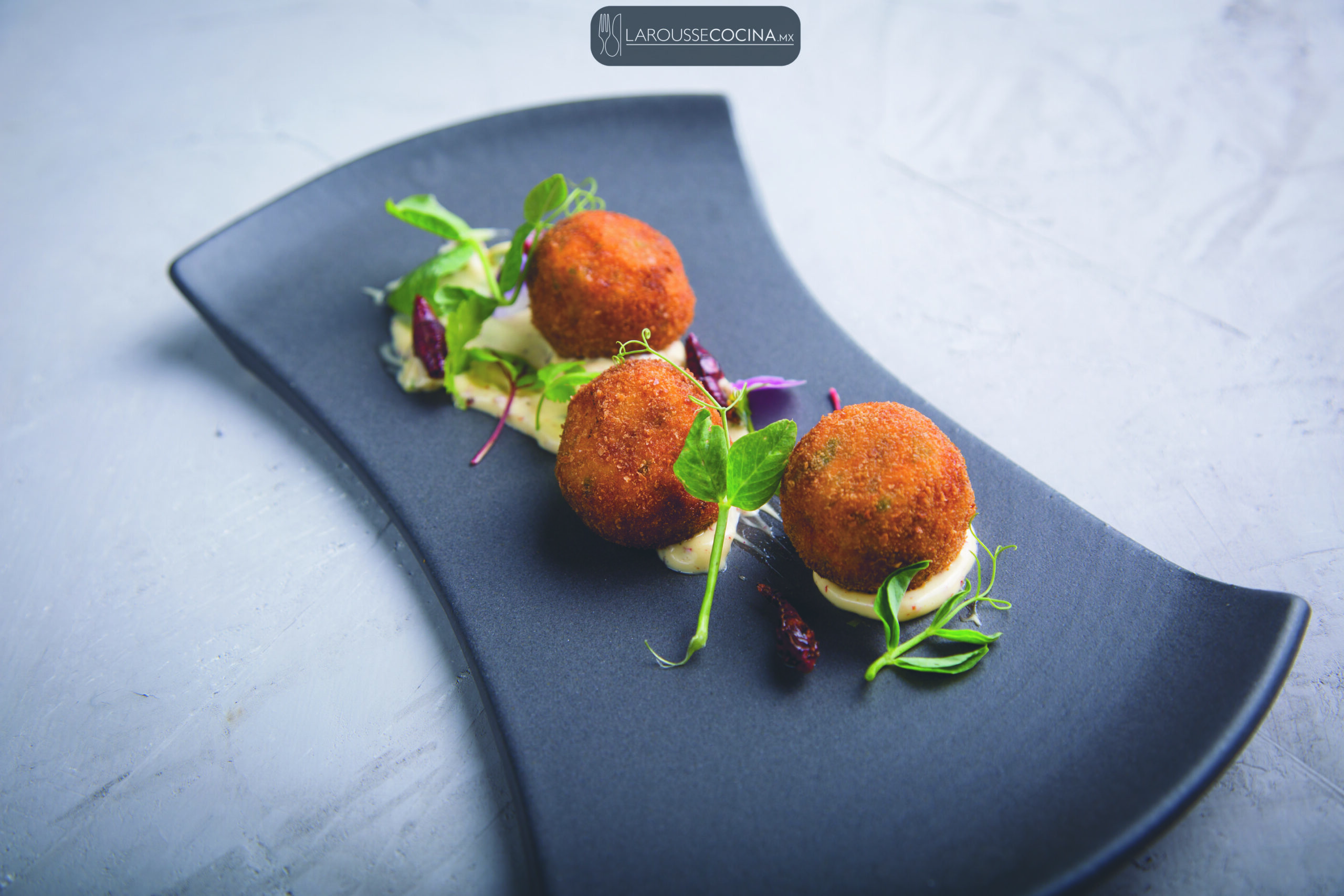 Receta de croquetas de chapulines y mayonesa de chile serrano con chapulines