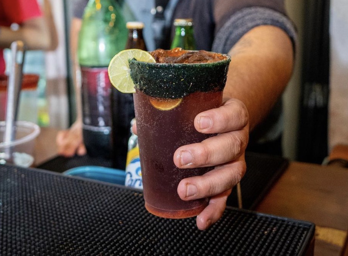 Lugares para disfrutar micheladas, mojitos y demás en CDMX
