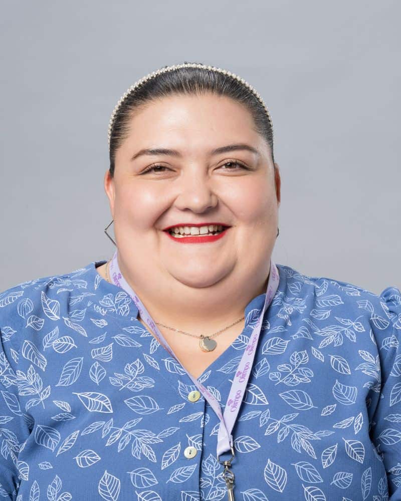 Alejandra Ley es Abi Delgado la oficina mexico reparto