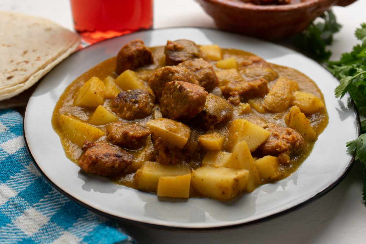 Longaniza en salsa verde, receta para la cuesta de enero