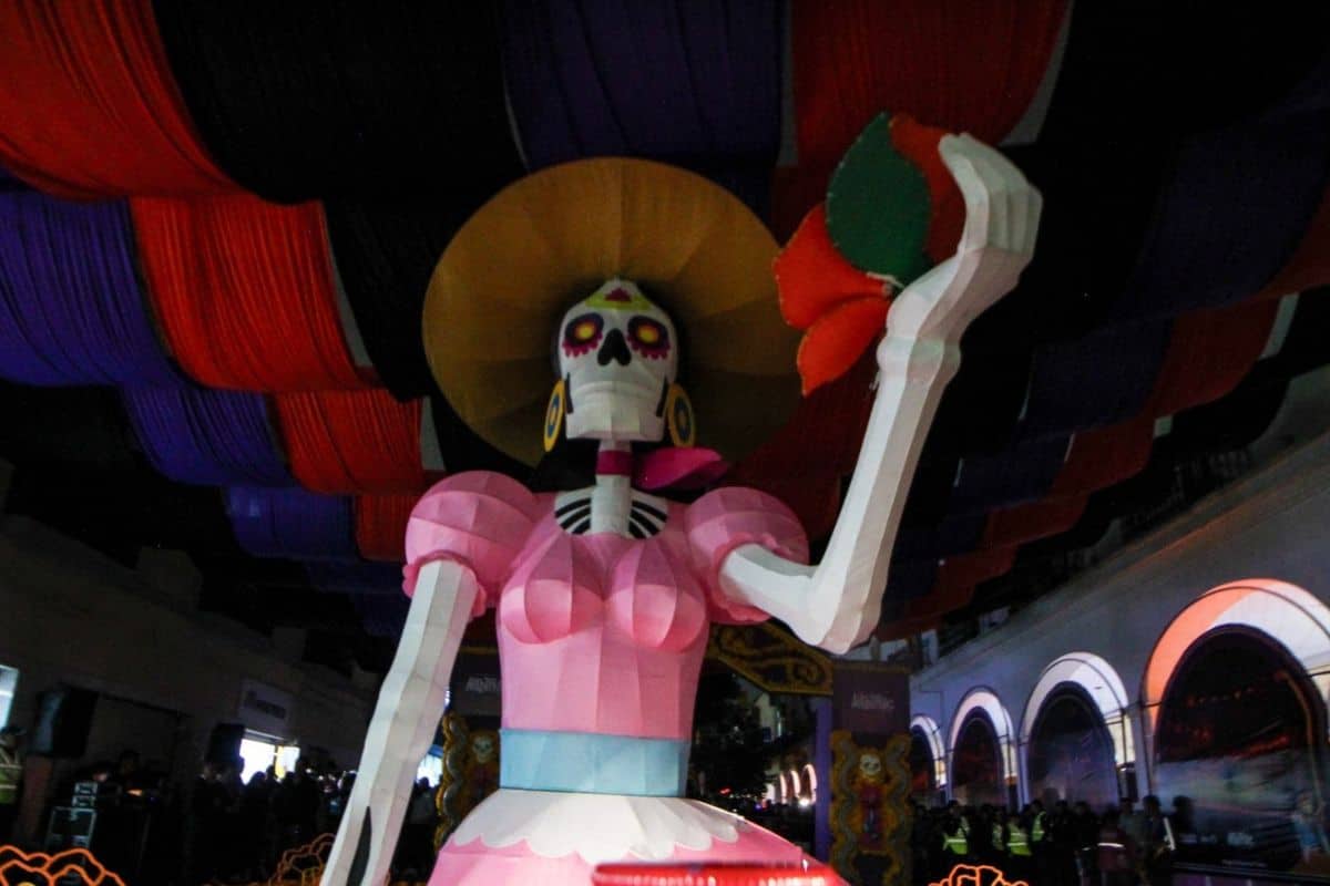 7 impresionantes destinos para celebrar Día de Muertos en México 💀✨