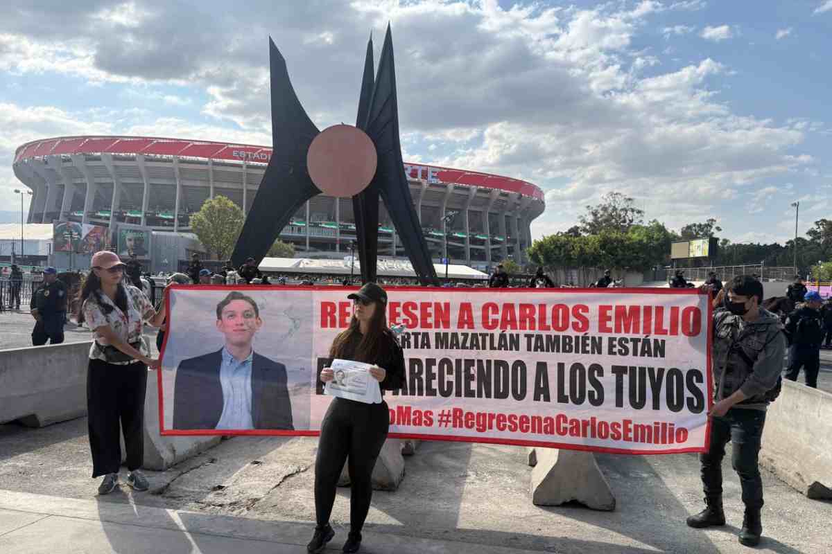 Madre de Carlos Emilio protesta en Estadio Azteca; acusa omisión de autoridades ante desapariciones