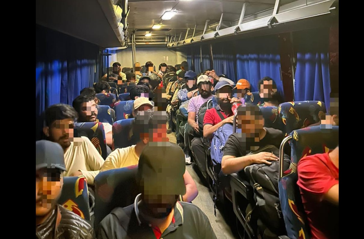 Detienen a 218 migrantes en Yucatán provenientes de ocho países; fueron trasladados al INM