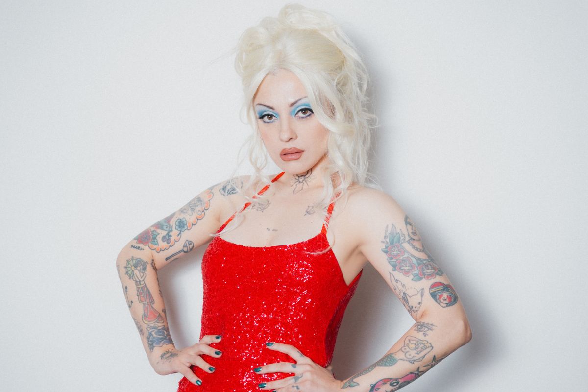 Mon Laferte, una Femme Fatale que abraza el dolor