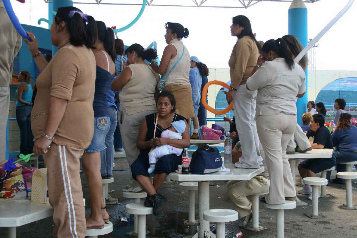 mujeres-prision-temor-liberacion-reinsercion-animal-politico-1