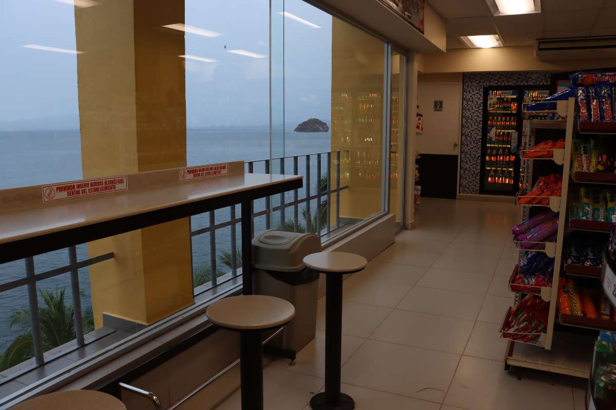 El OXXO más bonito de México: un atractivo turístico en Puerto Vallarta