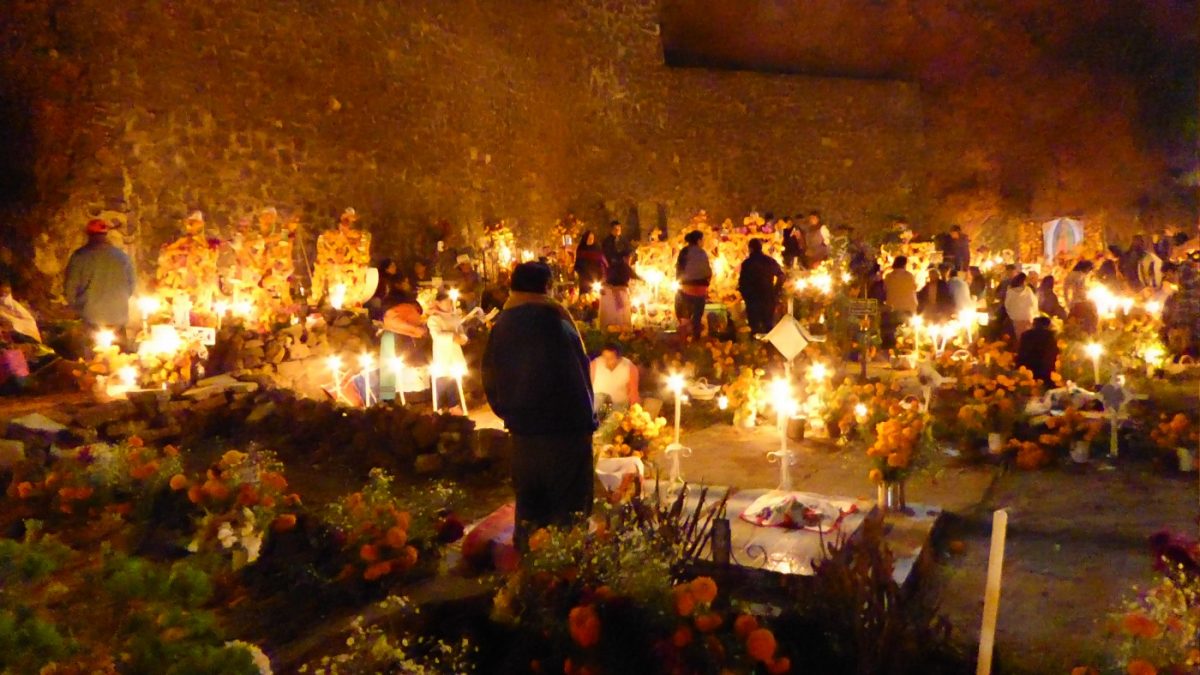 Las fiestas en Pátzcuaro: el día de muertos en su máximo esplendor 