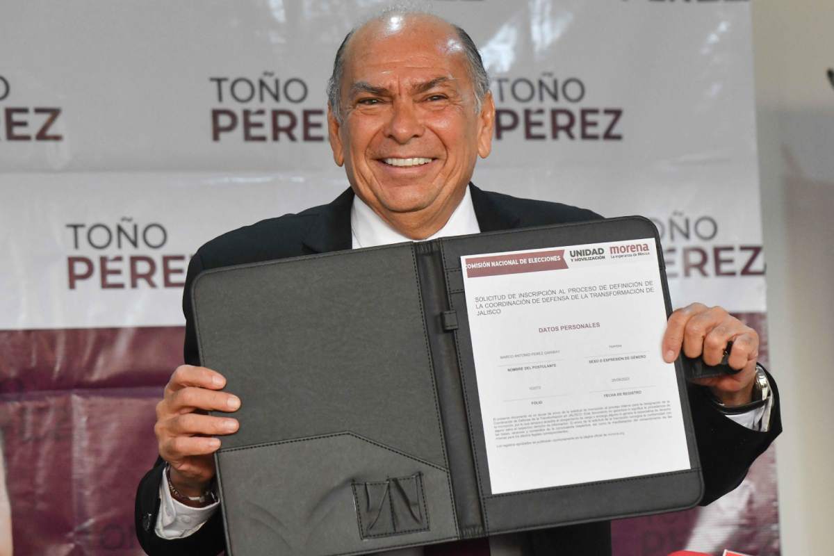 Antonio Pérez se registra como aspirante a la gubernatura de Jalisco por Morena