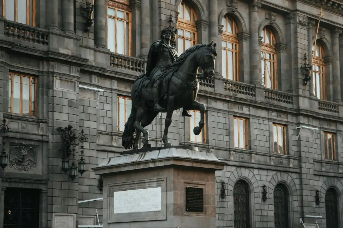 ¿Adiós a la cultura? Recortes millonarios en el presupuesto para el INBAL y el INAH