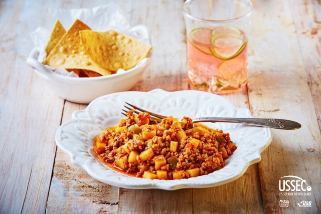 ¿Cómo cocinar la carne de soya para que sepa a carne real?