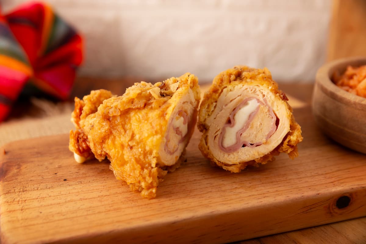 Receta de Pechuga Cordon Blue: fácil, deliciosa y crujiente