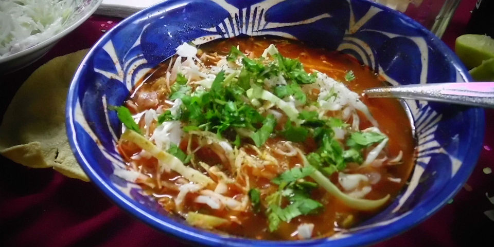 Las calorías que te comes cuando cenas un pozole