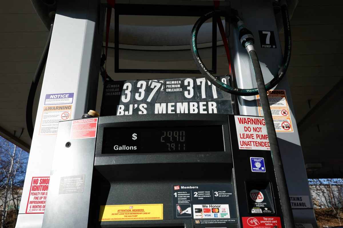 Precios del petróleo se disparan en el mundo por temor a escalada en Medio Oriente