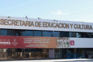 Dan prisión domiciliaria a extitular de Educación de Sonora acusado de peculado; Fiscalía apela decisión