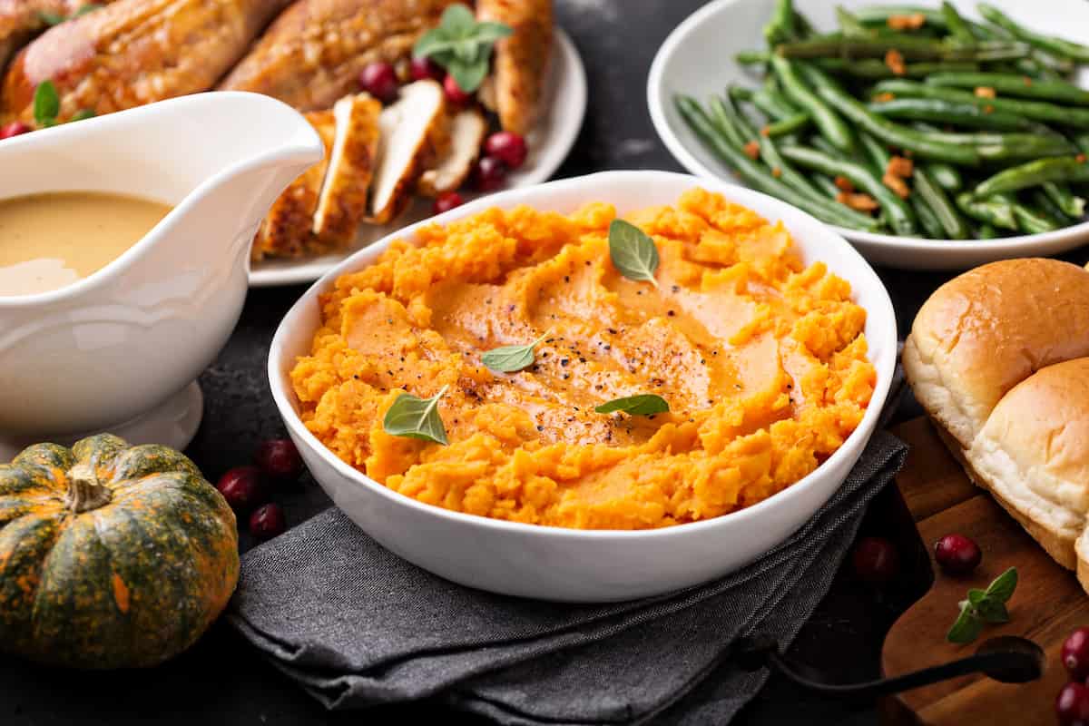 Puré de camote: una receta cremosa y perfecta para acompañar tus tardes