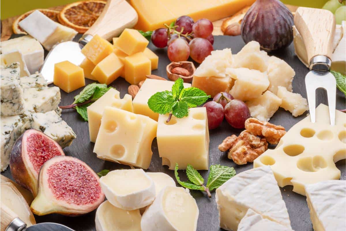 Quesos a prueba de inflamación: guía de quesos sin lactosa 