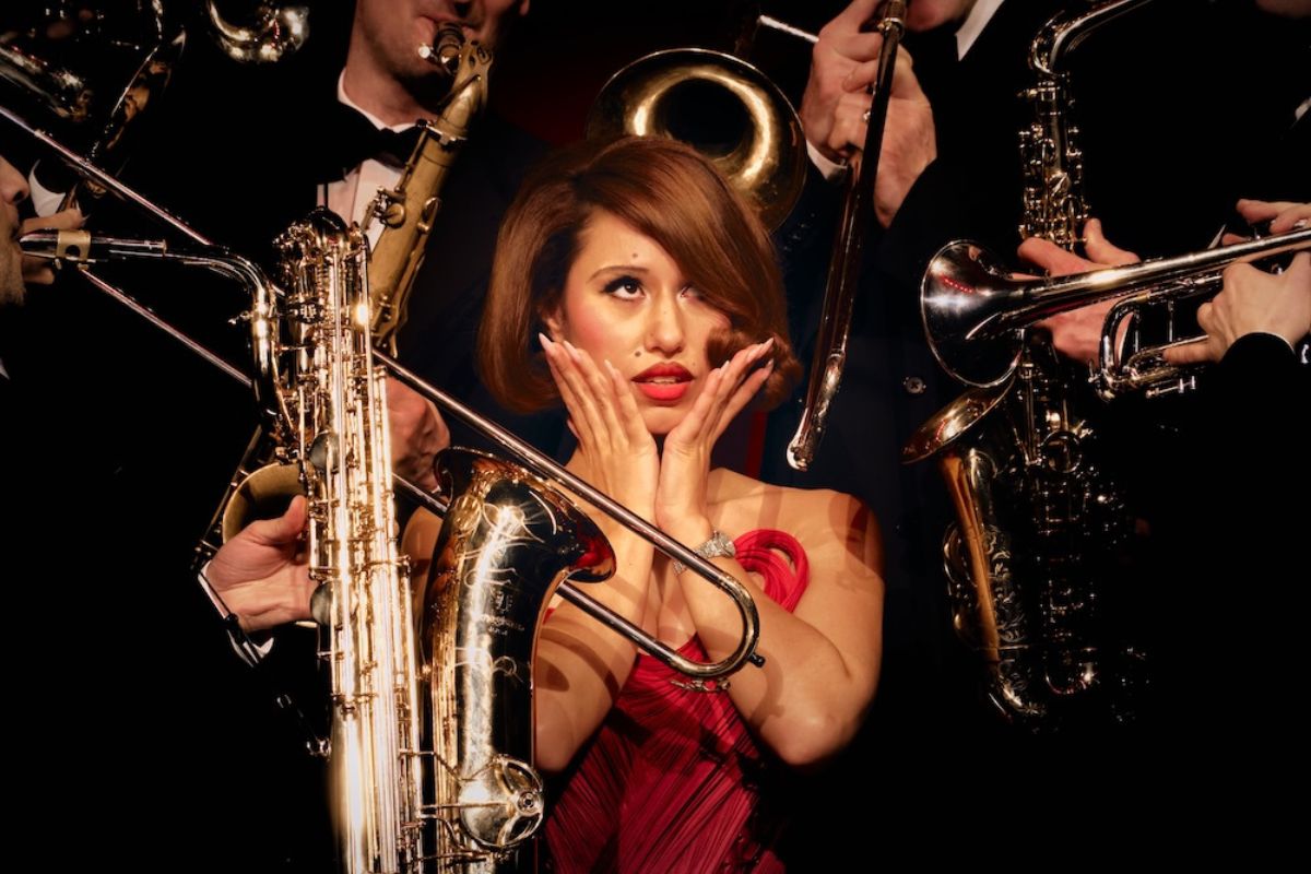 RAYE presenta ‘THIS MUSIC MAY CONTAIN HOPE.’, su álbum más conceptual y ambicioso