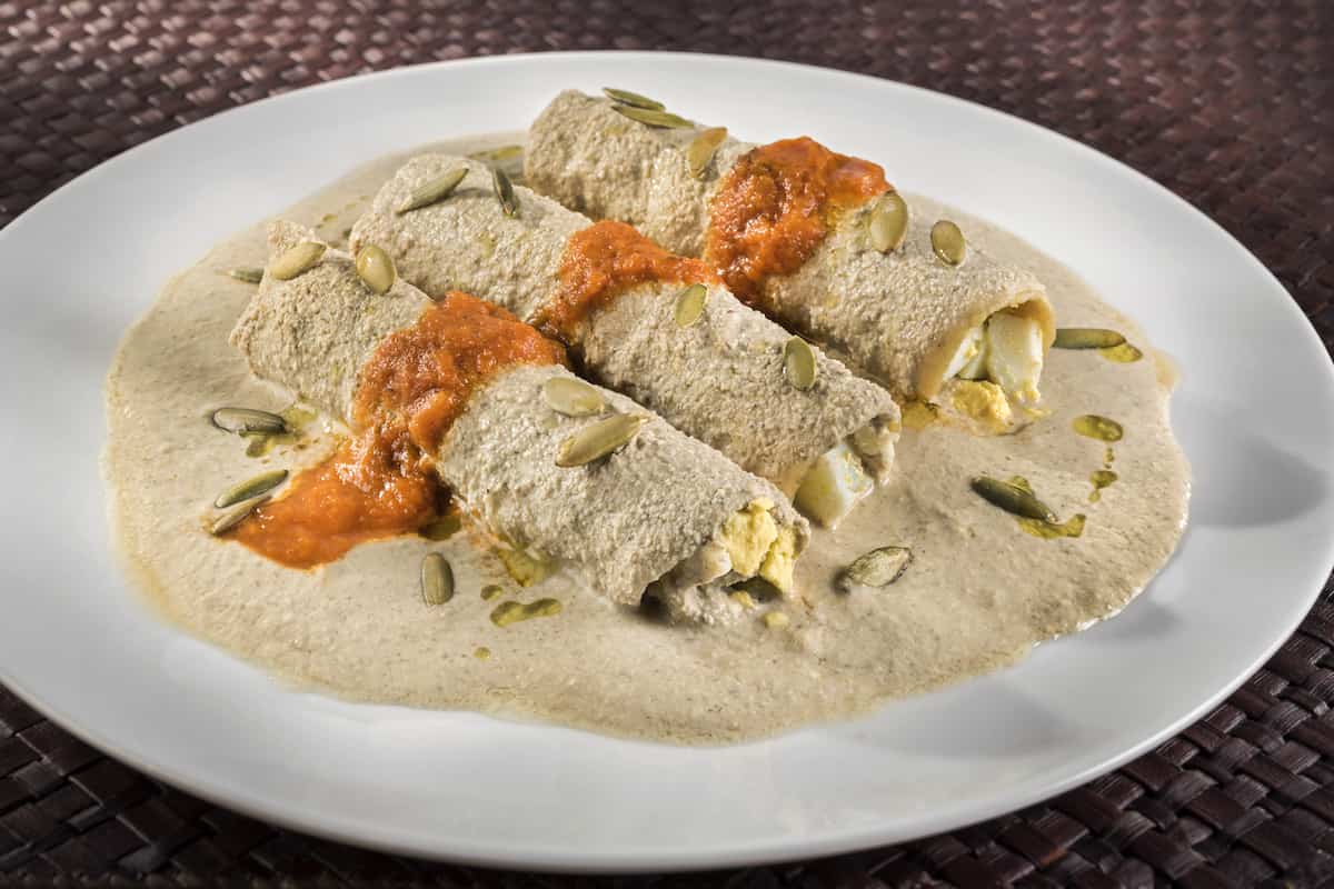 Así de rápido y fácil es preparar papadzules clásicos 