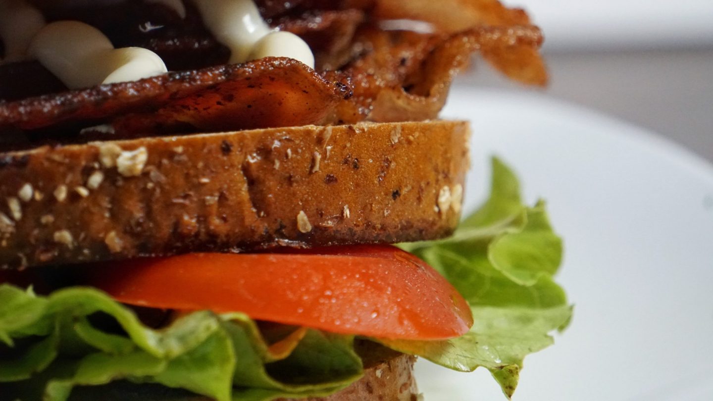 Recetas ricas de sándwiches con ingredientes que tienes en casa