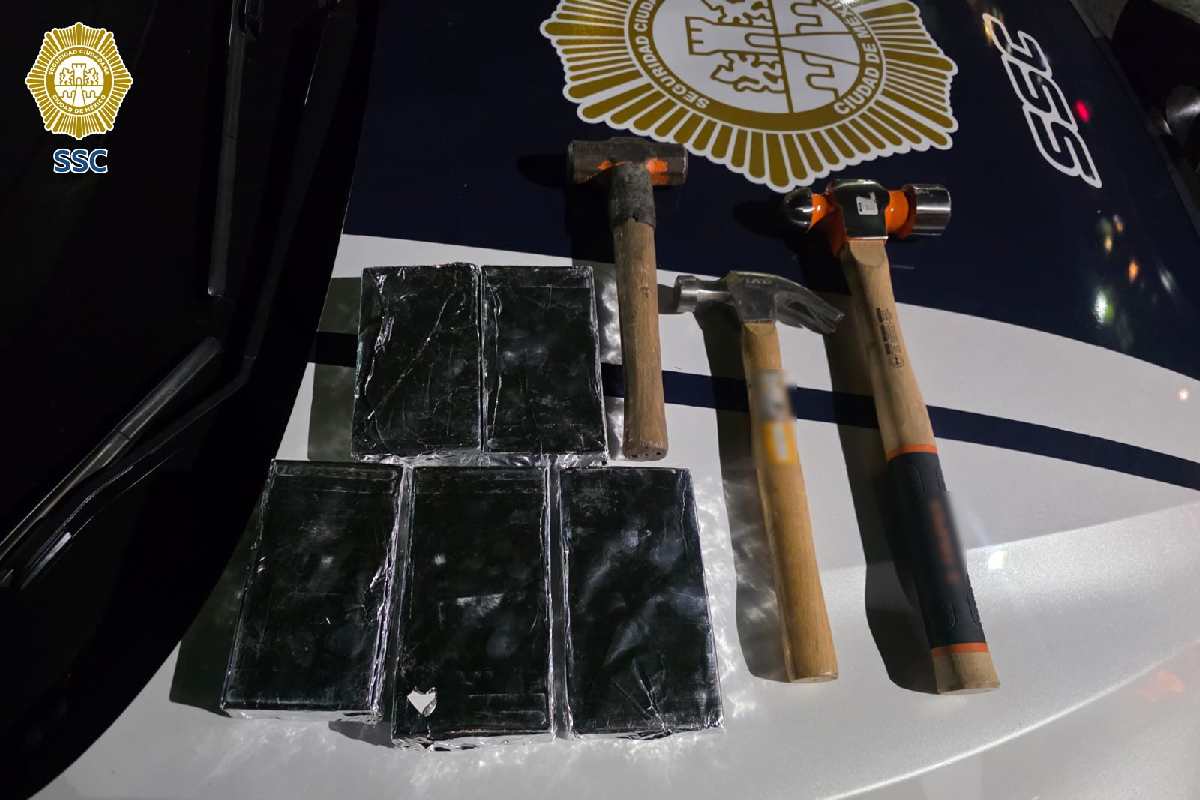Detienen a presunto implicado en robo de celulares con mazos en plaza comercial de la alcaldía Benito Juárez