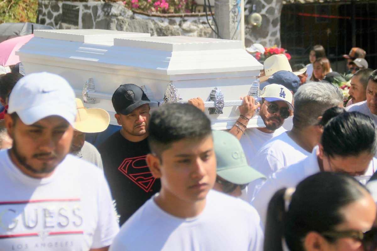 Sepultan a Karol Toledo en Mazatepec, Morelos; estudiantes de la UAEM vuelven a marchar por feminicidios