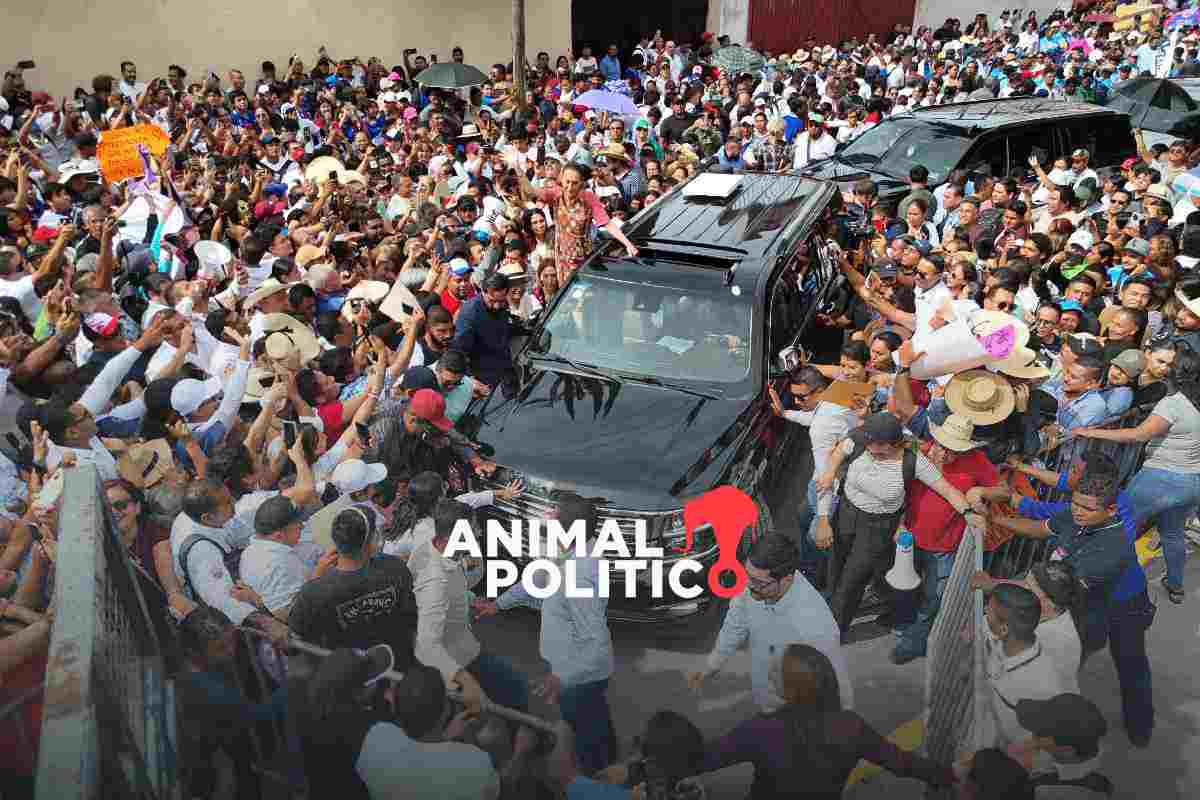 Sheinbaum llega a Guerrero en medio de protestas del magisterio; CETEG le entrega pliego petitorio 