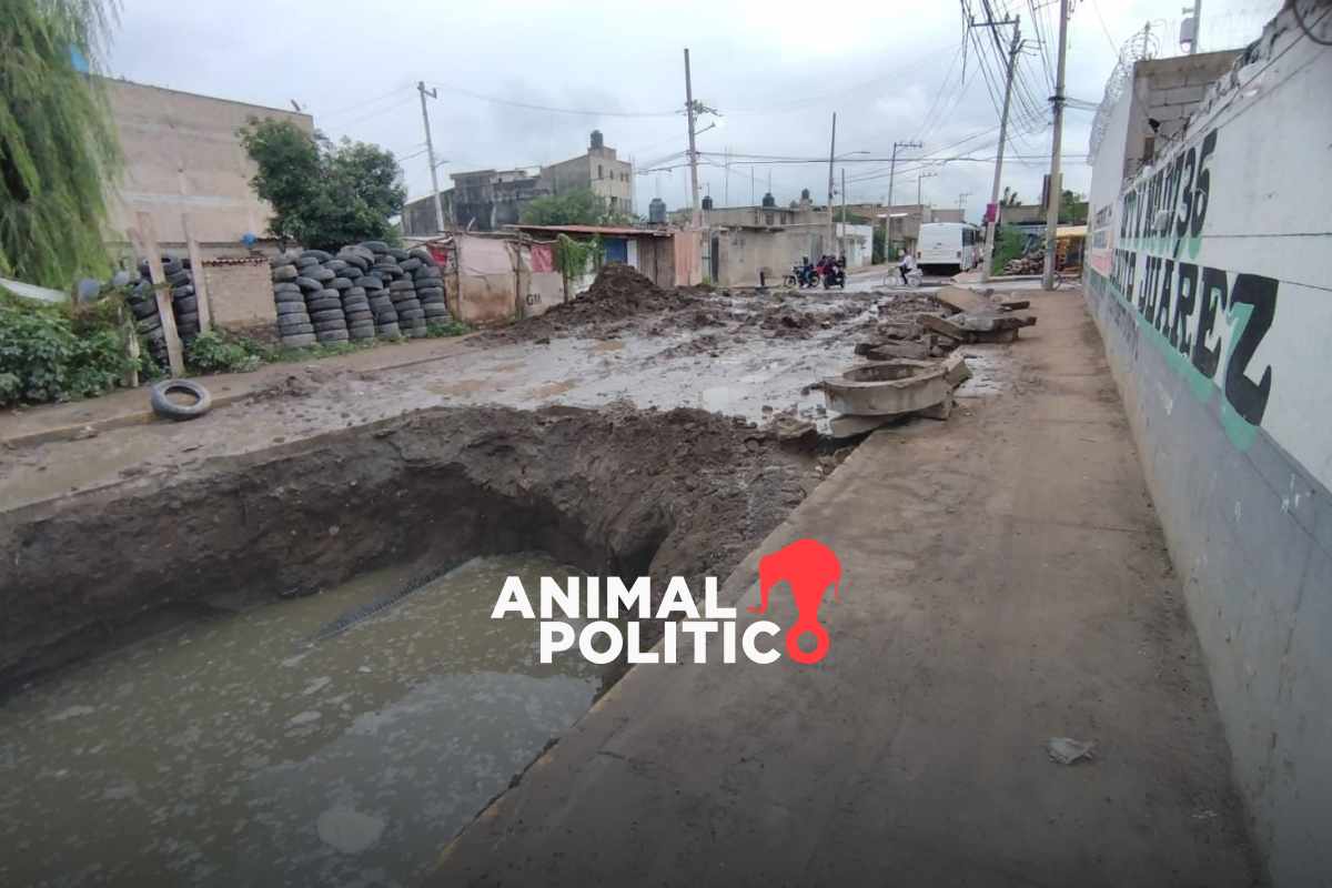 Socavón deja sin clases a más de 600 niños en Chimalhuacán, Edomex
