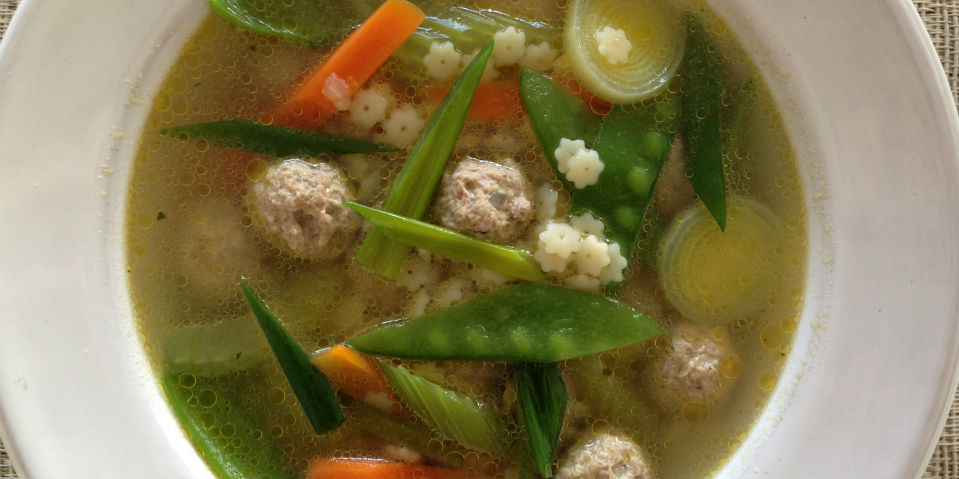#Receta: La clásica y reconfortante sopa de pollo con pasta