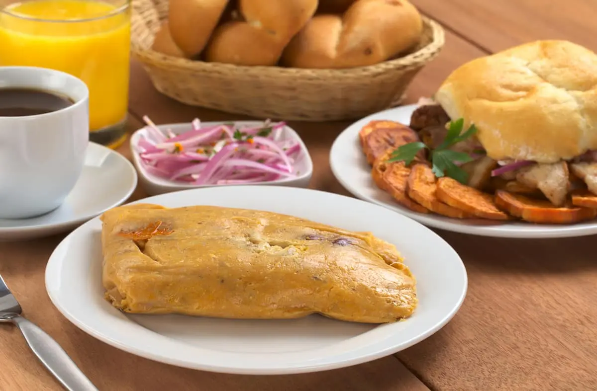 Tamales sinaloeneses de puerco, picositos y potentes. Así se preparan